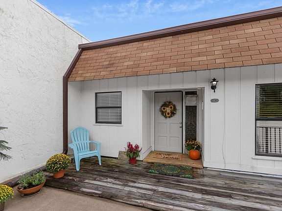 2nd image of 2796 Demaret Dr #612