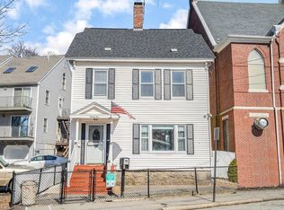 25 Hildreth St, Lowell, MA 01850