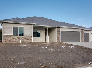 911 Renaissance Dr, Lawrence, KS 66049