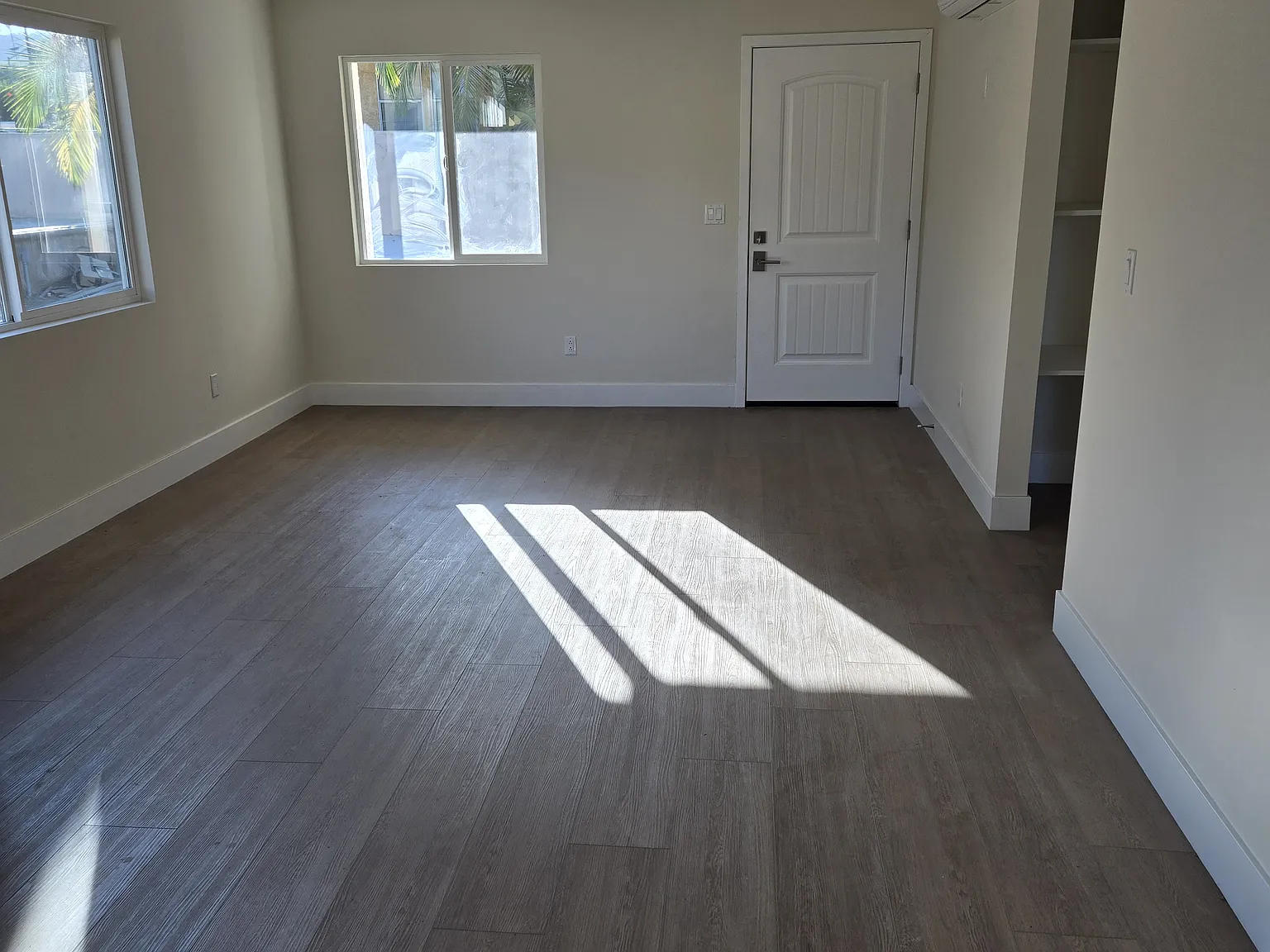 2 bed, 800 sqft, $2,600 — Photo 2