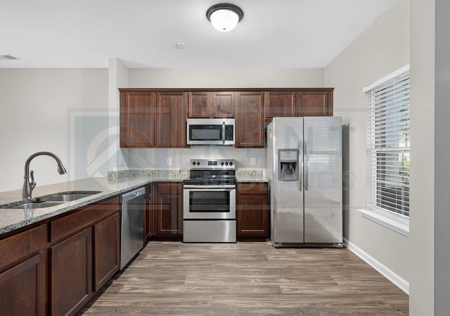 Townhouse in Hampton Forest — Photo 4