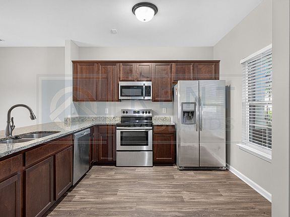 4th image of 107 Top Forest Dr