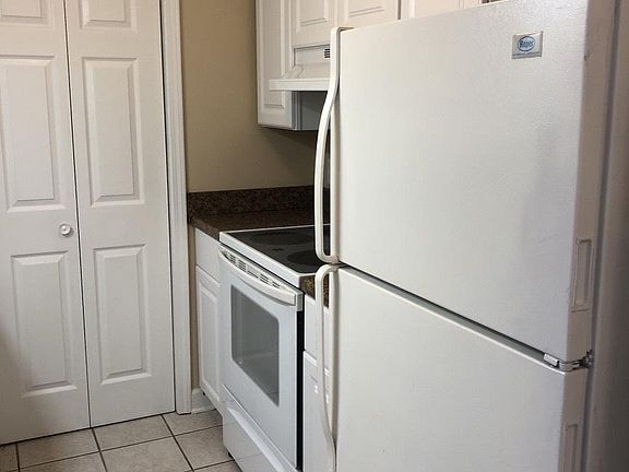 Kitchen Right Facing