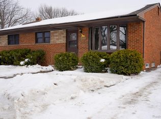 26608 Marilyn Ave, Warren, MI 48089