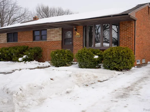 26608 Marilyn Ave, Warren, MI 48089