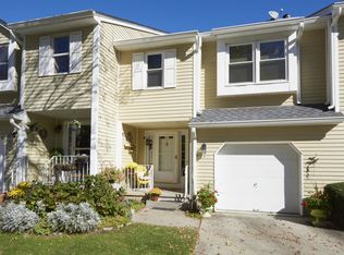 7 Mayfair Ct, Little Silver, NJ 07739