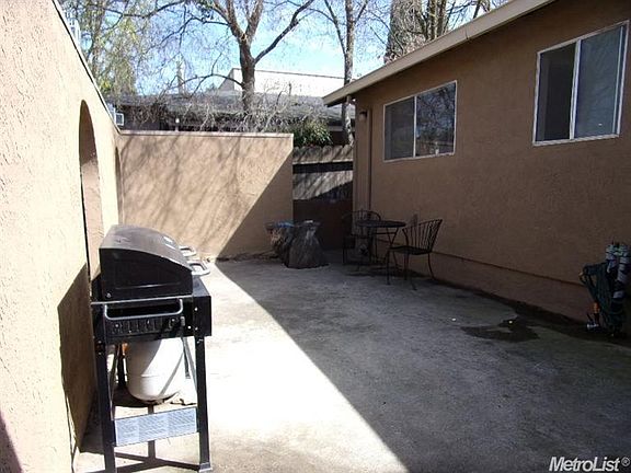 5th image of 1651 W J St