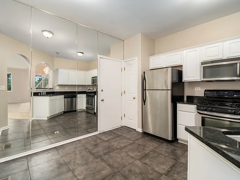 3071 Autumn Lake Dr — Photo 5