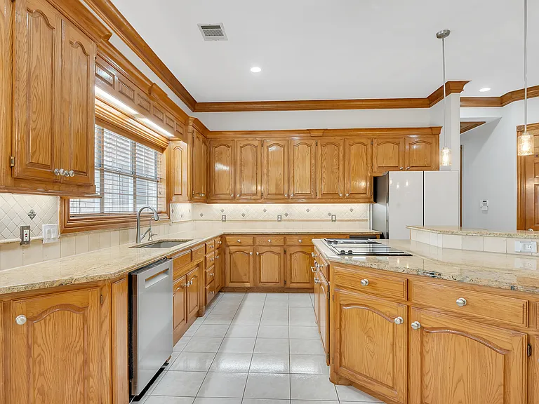 360 Highland Oaks Cir — Photo 13