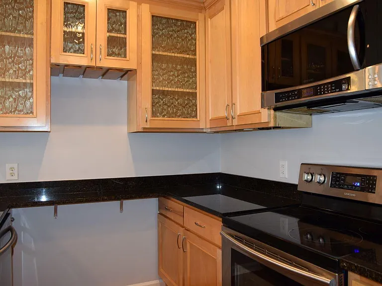 720 N Person St #103 — Photo 10