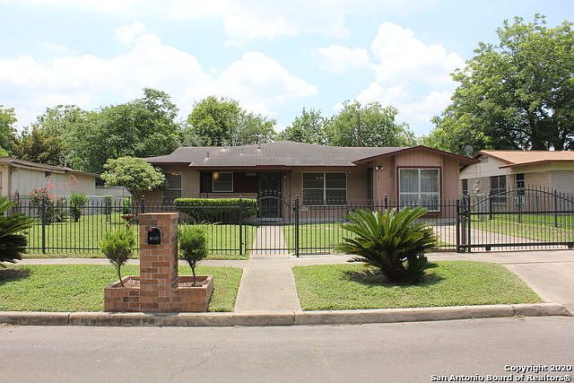 1st image of 1842 Rayburn Dr