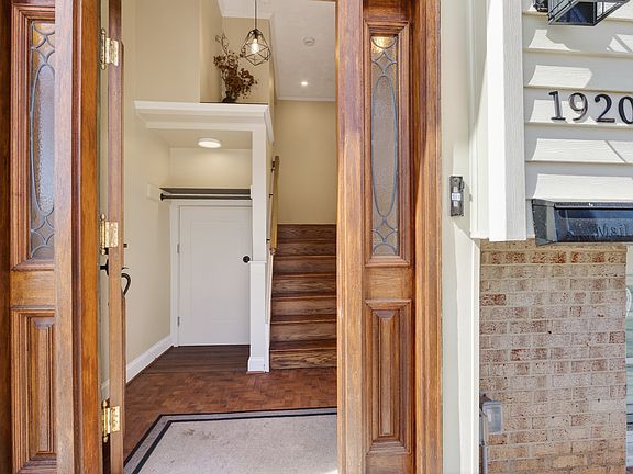 2nd image of 19204 Saint Johnsbury Ln Floor 2