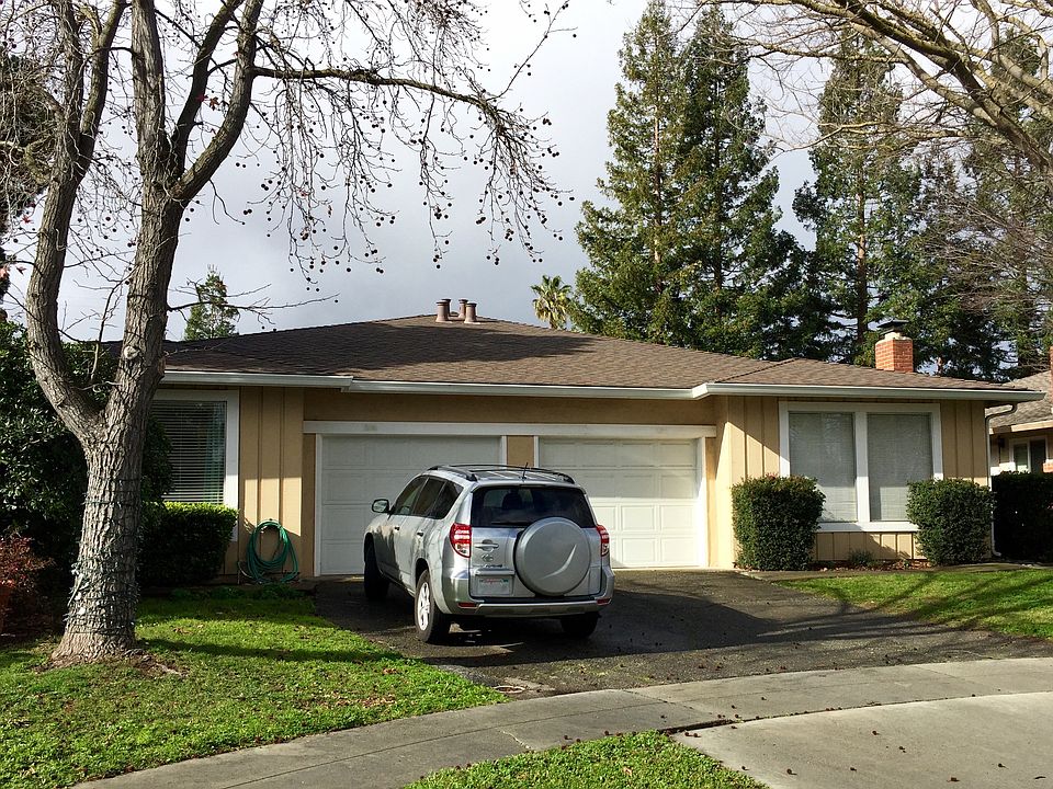 1st image of 305 Penn Way