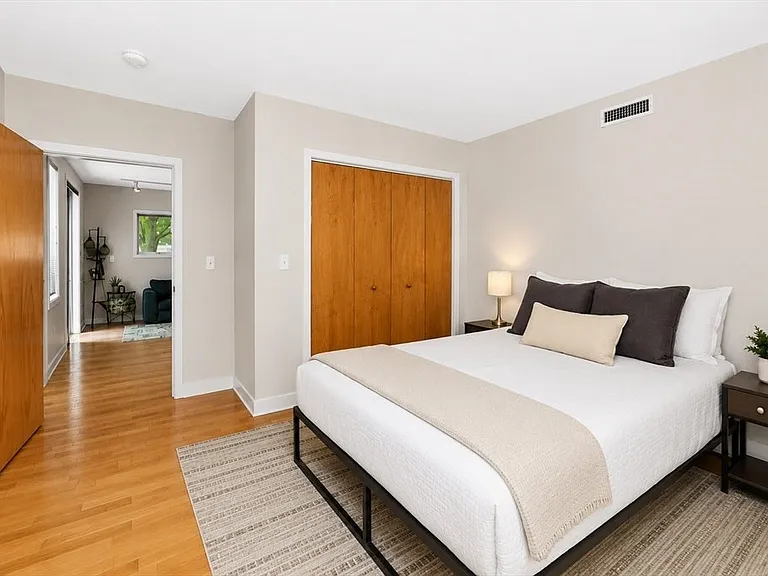 24 Bay State Rd #5 — Photo 14
