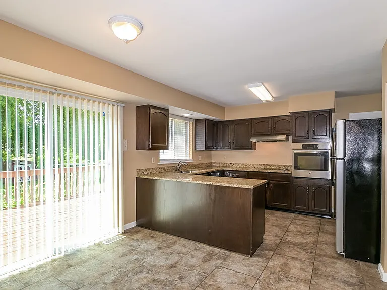 3825 Arbre Ln — Photo 7