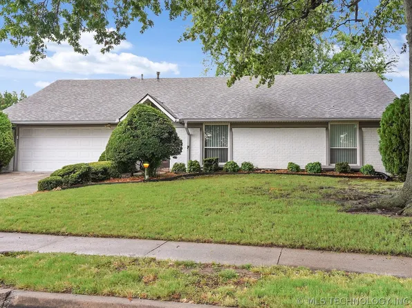 10121 E 25th St, Tulsa, OK 74129