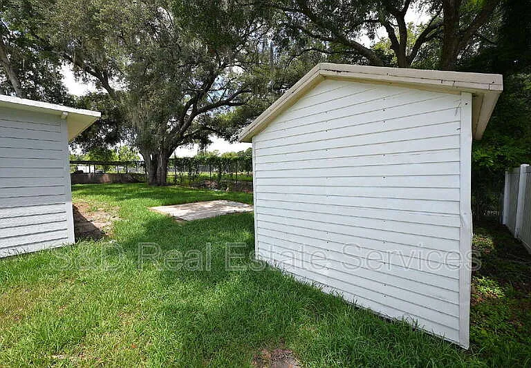 907 Swann Dr — Photo 47
