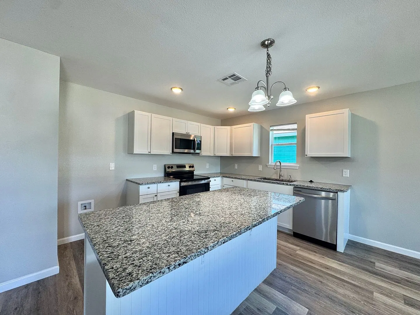 3808 W 55th Street — Photo 4