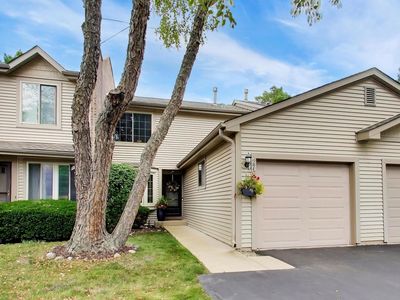 276 E Forest Knoll Dr, Palatine, IL, 60074
