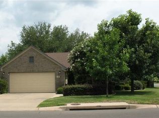 101 Whispering Wind Dr, Georgetown, TX 78633
