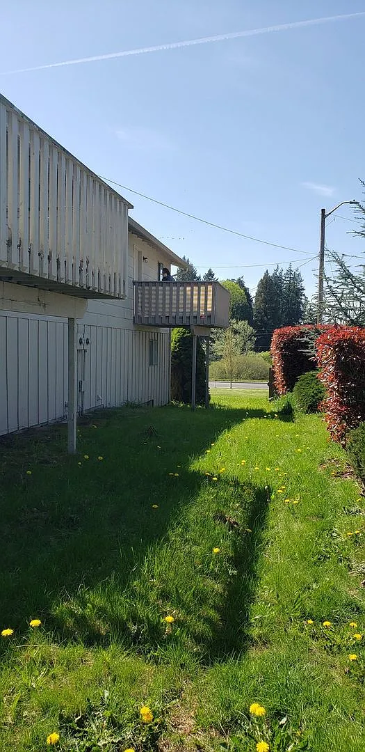 2 Bedroom 1 Bath Attached Garage — Photo 3