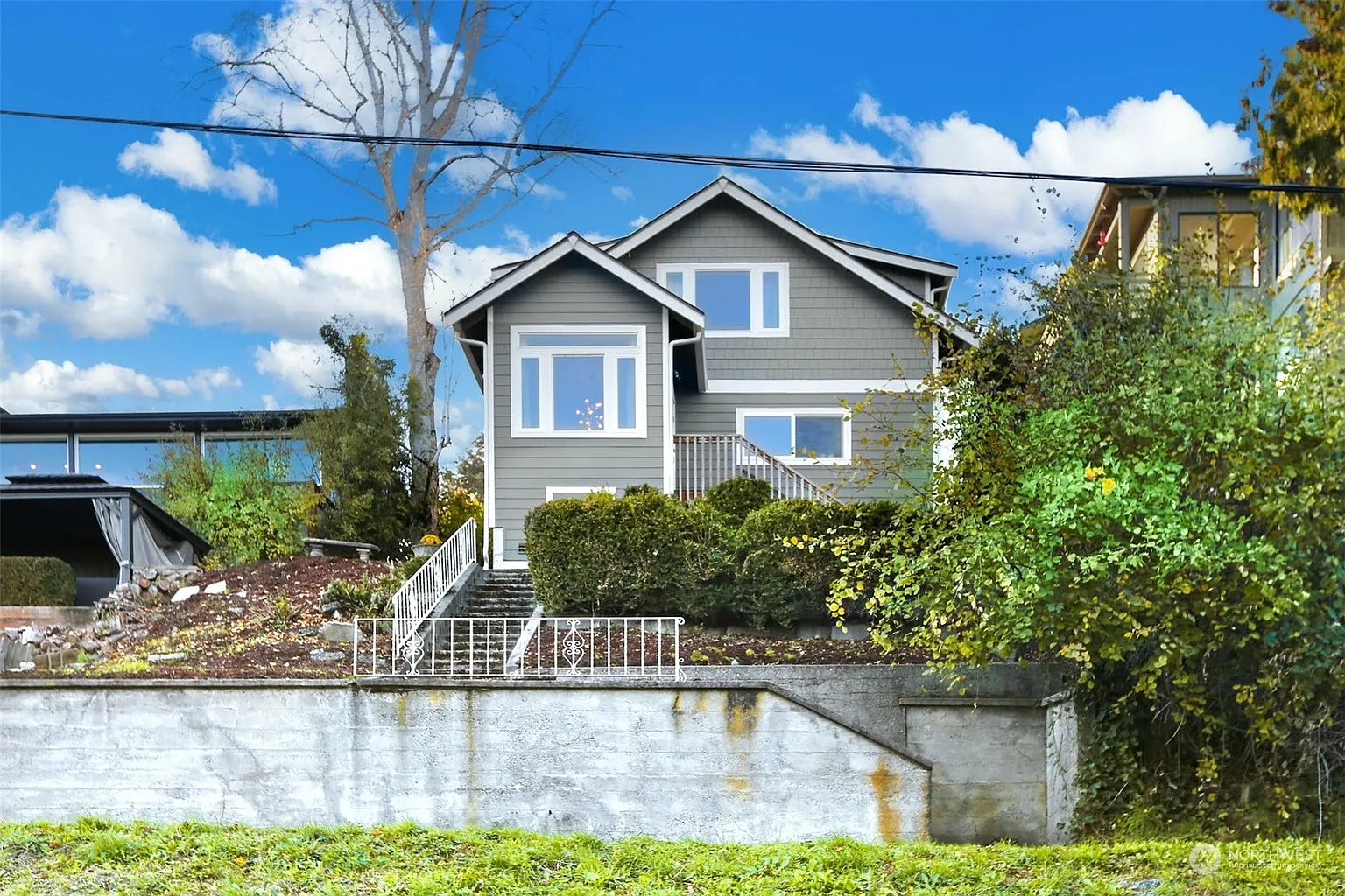 2830 Patten Place W photo 1