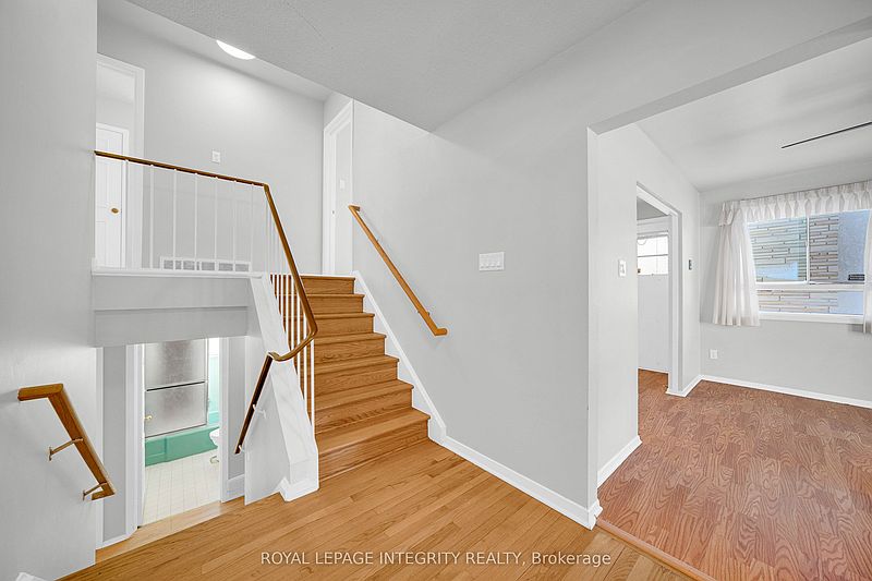 Ottawa House for rent - 4 Bedrooms — photo 9