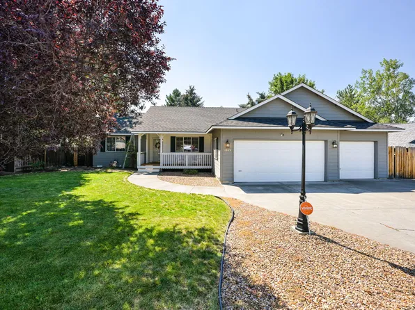 1622 NW Spruce Ave, Redmond, OR 97756