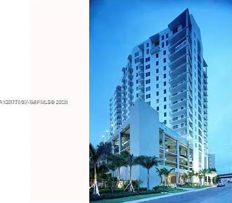 Neo Condo — Photo 2