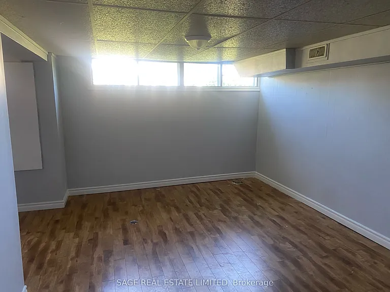 308 Taylor Mills Dr N #BASEMENT — Photo 4
