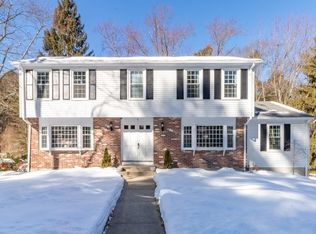 5 Hickory Hill Ln, Framingham, MA 01702