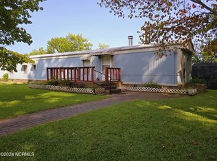 1215 Chandler Rd, Vanceboro, NC 28586