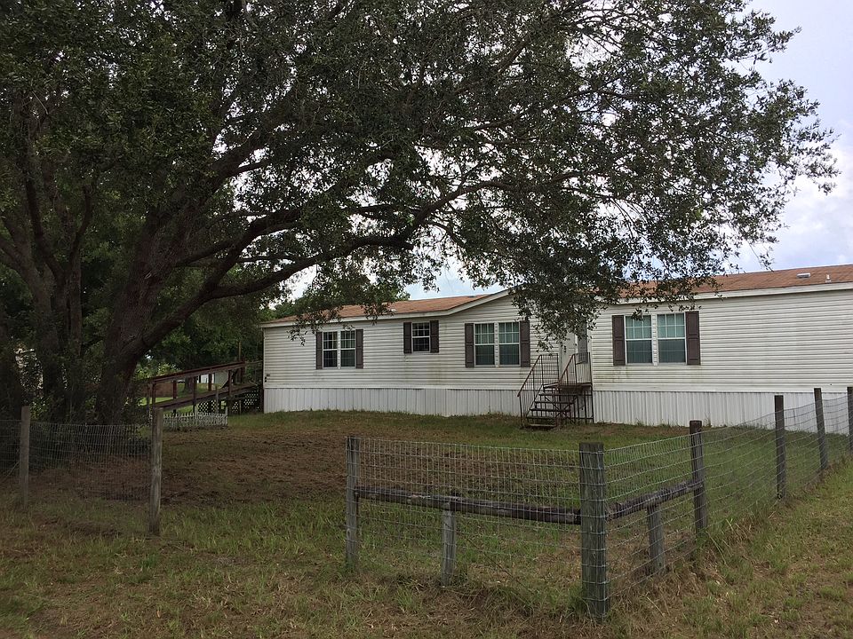 1st image of 1832 E Holiday Dr
