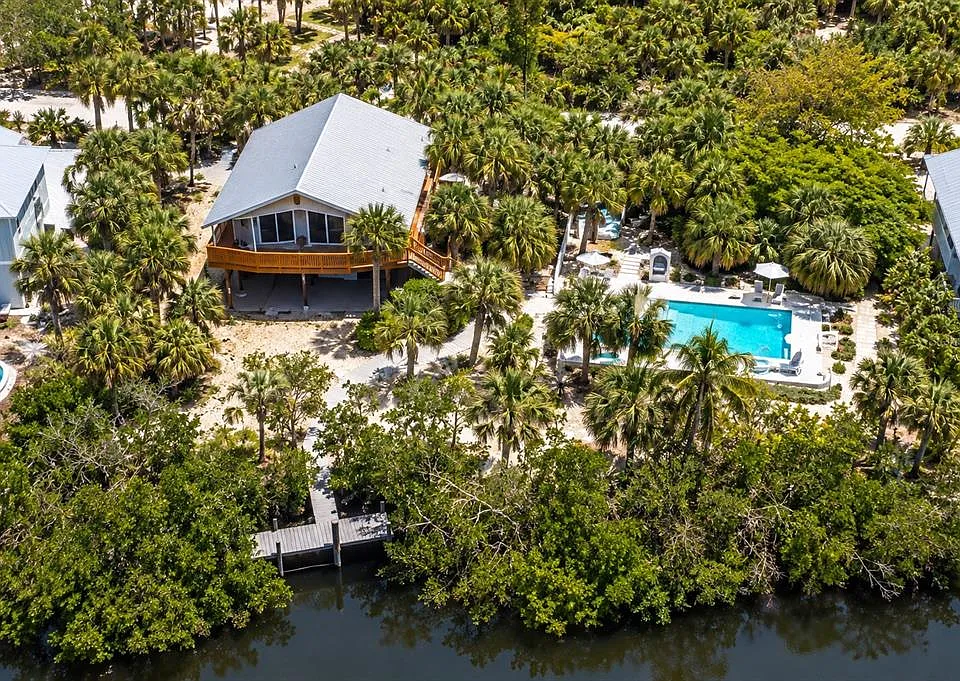 13 Bayshore Cir