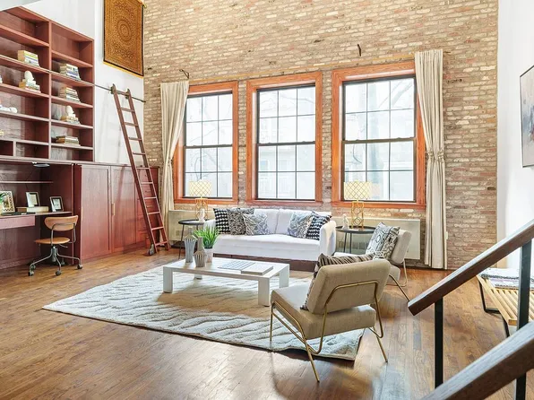 214 E 9th St APT Ph4d, New York, NY 10003
