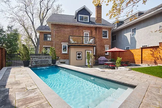 552 Queen Elizabeth Driveway — Photo 16