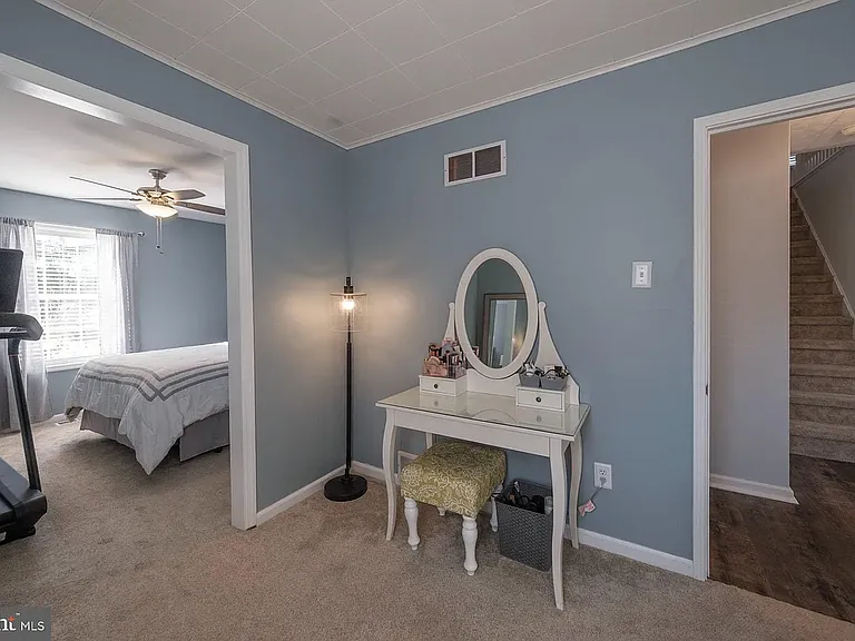 2640 Grandview Blvd — Photo 23