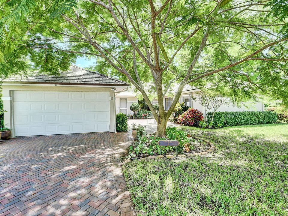 1st image of 2 Garden Dr