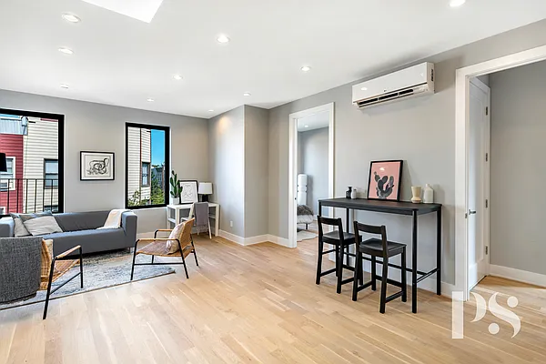 Rented by Compass | media 40