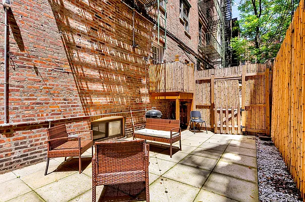 Rented by REAL New York | media 33