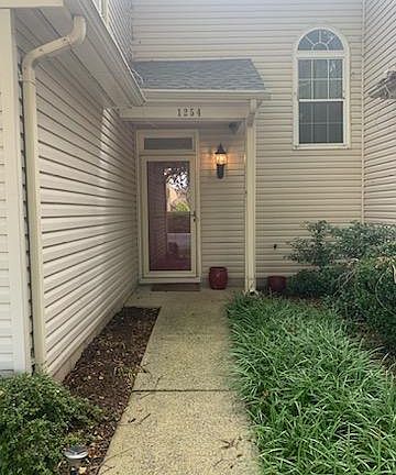 3rd image of 1254 Lake Dr #1