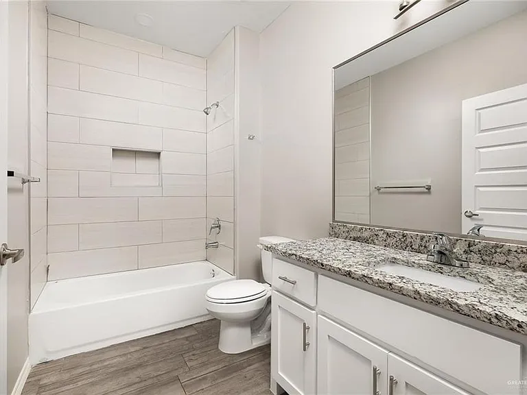 1723 Davenport St #2 — Photo 10