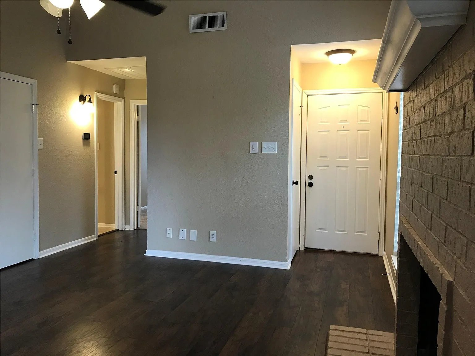 1 bed, 792 sqft, $1,400 — Photo 2