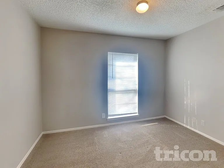 5223 Tom Stafford Dr — Photo 14