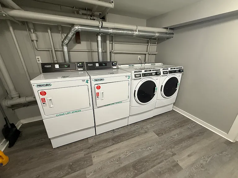 213 Partition St — Photo 9