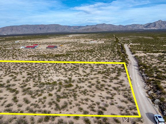 3rd image of Rabbit Run Rd