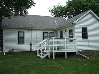 2nd image of 530 Illinois Pl