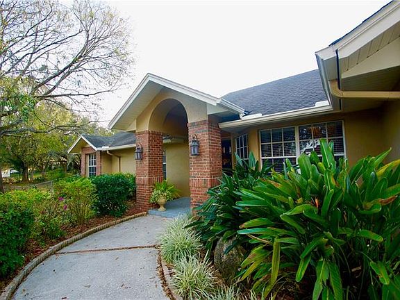 2nd image of 1605 Alma Ct