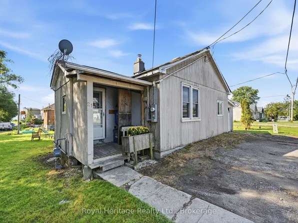21 Price St W, Brighton, ON K0K 1H0