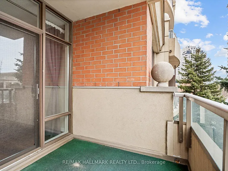 55 Harrison Garden Blvd #305 — Photo 24
